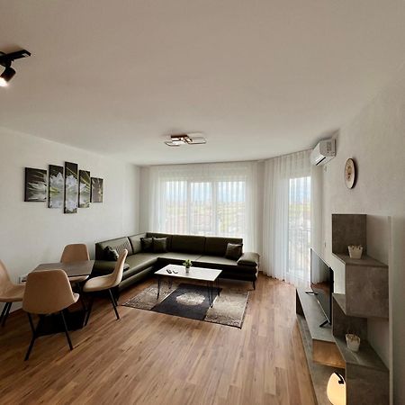 Holiday Apartments Gjakove エクステリア 写真